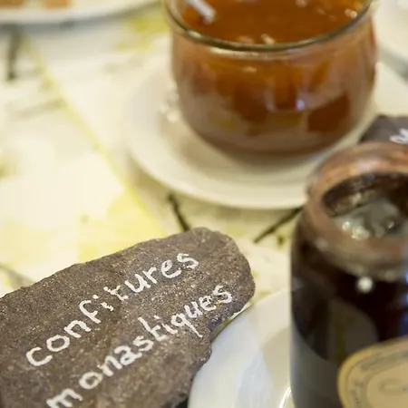 De L'hospice Bourg-Saint-Pierre