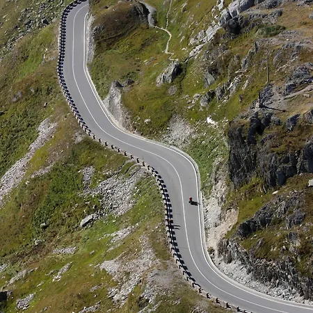 De L'hospice * Bourg-Saint-Pierre