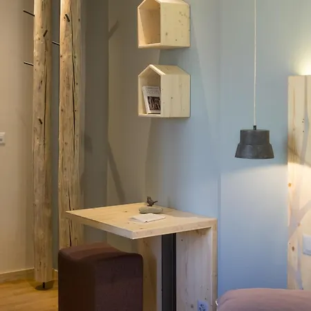 De L'hospice Värdshus *