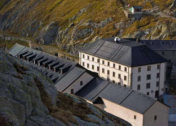 De L'hospice אורחן